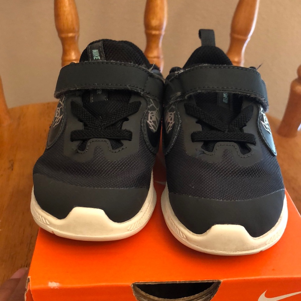 Toddler Nike downshifter 9 rebel size 7C